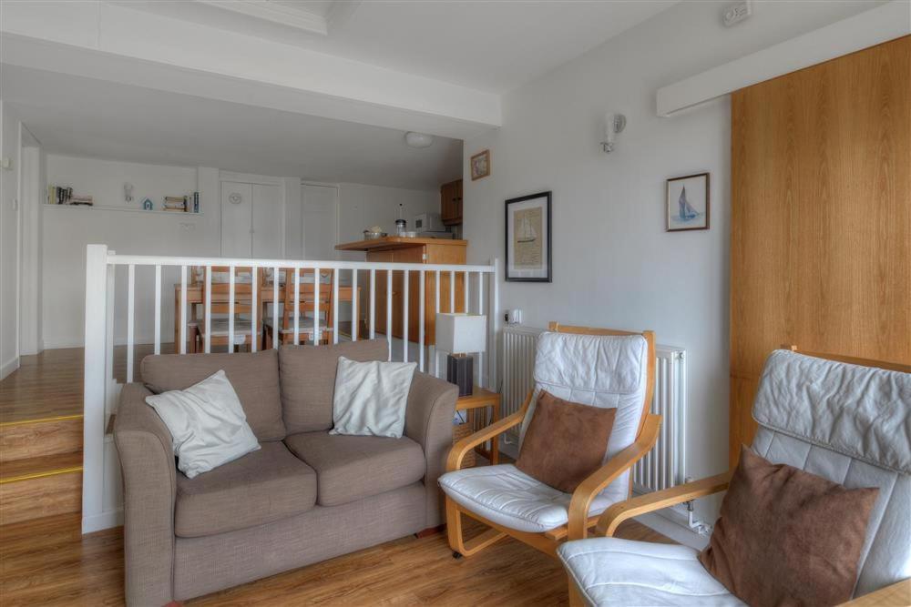 Greystones Flat Lyme Regis
