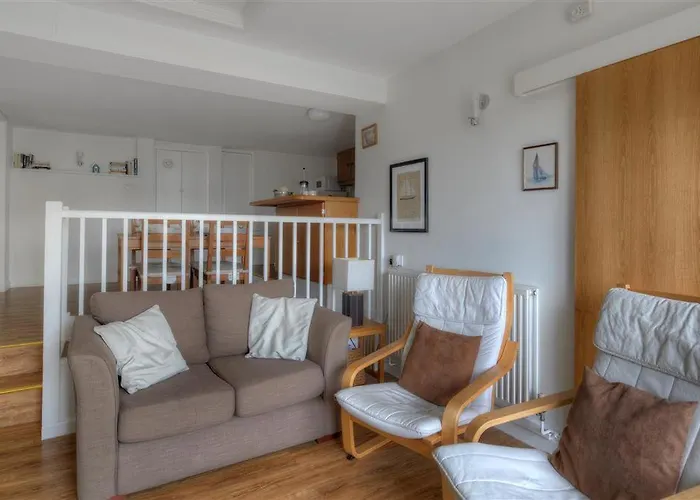 Greystones Flat